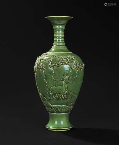 綠釉花卉瓶