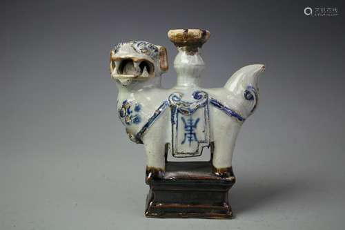 A Shiwan Figure Of Lion Oil Lamp, Qing Dynasty