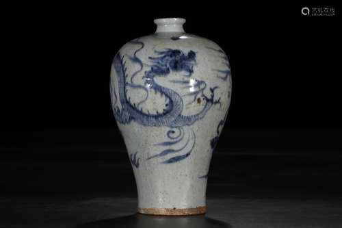 A Chinese Blue and White Porcelain Meiping Vase