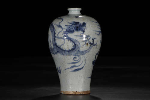 A Chinese Blue and White Porcelain Meiping Vase