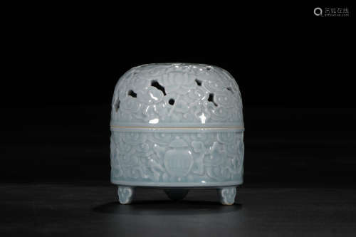 A Chinese Clair de Lune Glaze Porcelain Censer