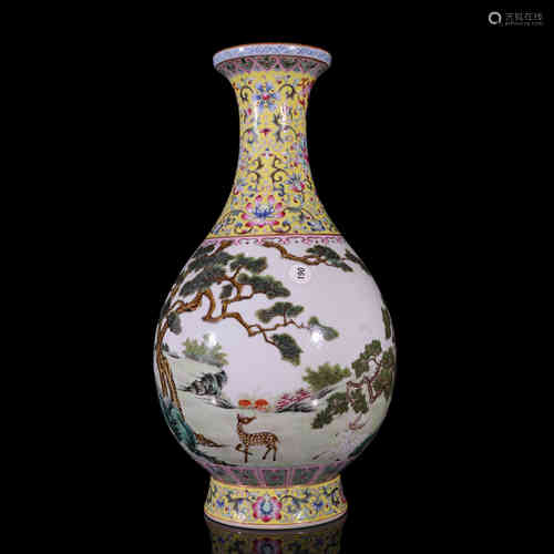 A Chinese Famille Rose Porcelain Vase