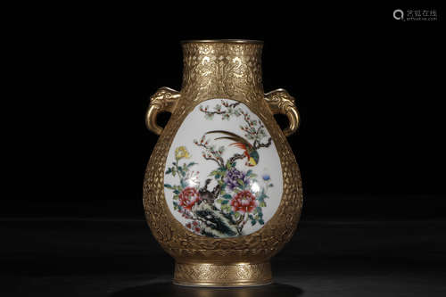 A Chinese Enamel Gilt Porcelain Zun Vase.