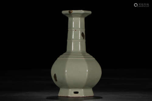 A Chinese Longquan-typed Celadon Porcelain Octagonal Vase