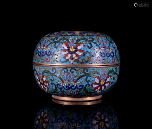 A Chinese Cloisonne Box.