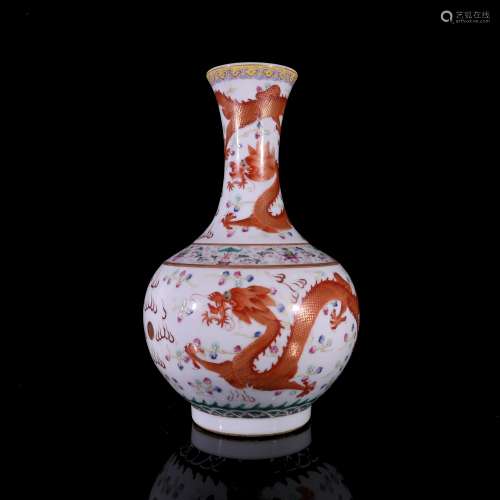 A Chinese Famille Rose Dragon Porcelain vase