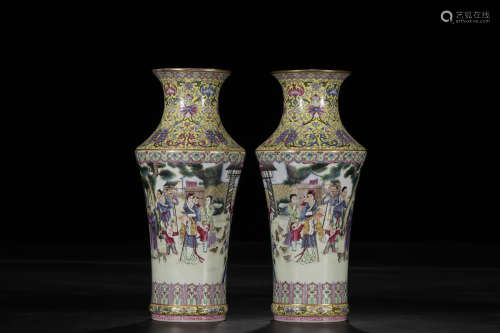 A Pair of Chinese Famille Rose Gilt Porcelain Vases