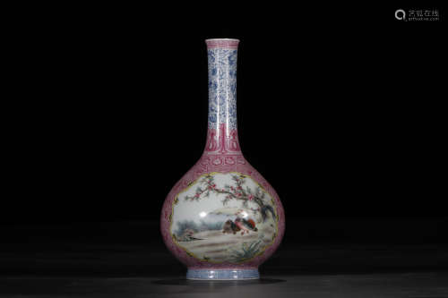 A Chinese Famille Rose Porcelain Vase with Flowers and Birds Decoration.