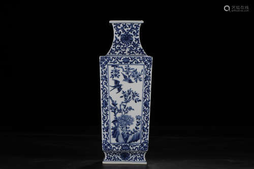 A Chinese Blue and White Porcelain Square Vase