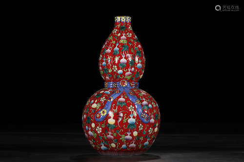 A Chinese Famille Rose Porcelain Vase.