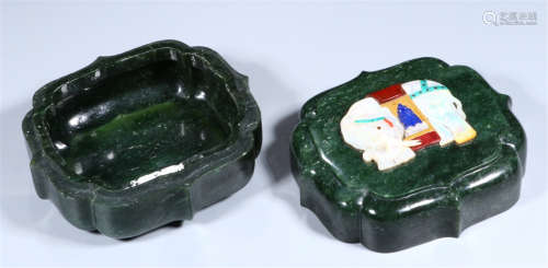 A CHINESE CARVED SPINACH JADE ELEPHANT LIDDED CAGE