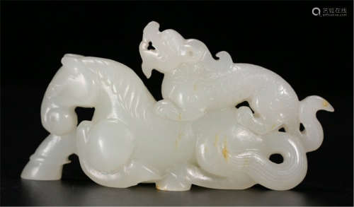 A CHINESE CARVED WHITE JADE HORSE TABLE ITEM
