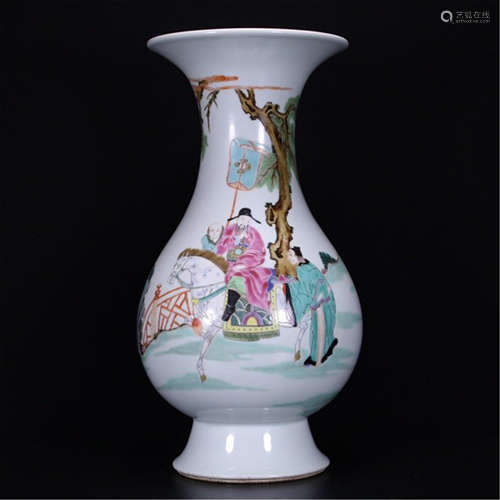 A CHINESE PORCELAIN FAMILLE ROSE FIGURE VASE