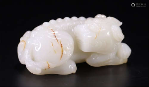 A CHINESE ANCIENT CARVED JADE BEAST TABLE ITEM