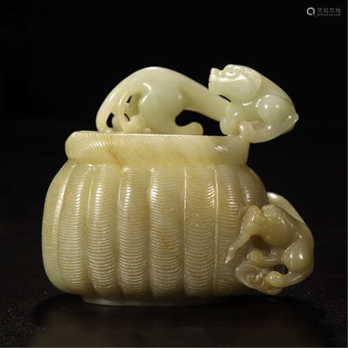 A CHINESE CARVED JADE DRAGON BRUSH WASHER