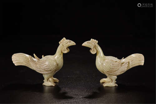 A PAIR OF CHINESE CARVED JADE ROOSTER TABLE ITEMS