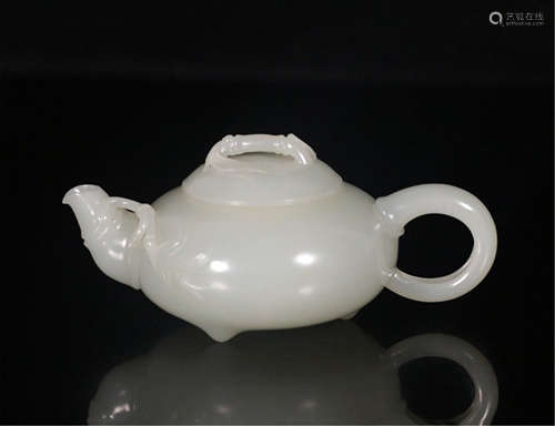 A CHINESE CARVED JADE BANBOO SHAPE TEA POT