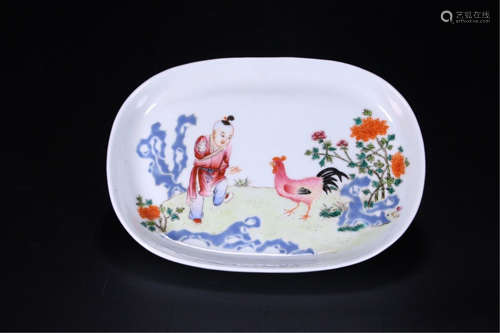 A CHINESE PORCELAIN FAMILLE ROSE BOY AND ROOSTER PLATE