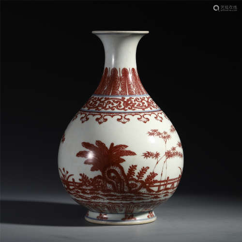 A CHINESE PORCELAIN CORAL RED FLOWER VASE