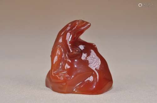 A  QING  DYNASTY AGATE  ORNAMENT OF  