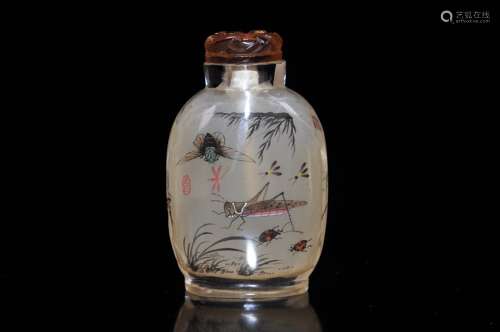 A  QING  DYNASTY CRYSTAL  SNUFFF   BOTTLE INSIDE WITH  INSECT  INTERSET