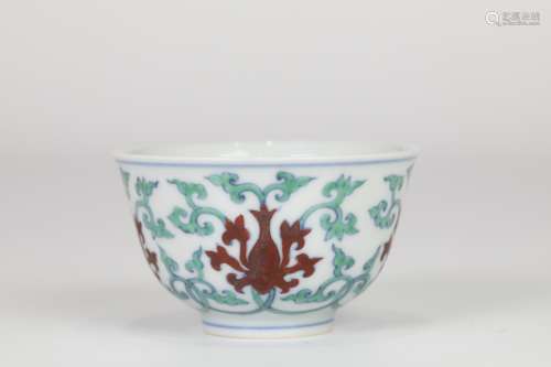 Dou Cai flower pattern cup