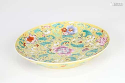Qing,Yellow ground foreign flower pattern plate