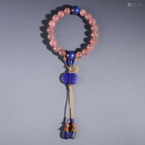 A CHINESE CRYSTAL BEAD BRACELET