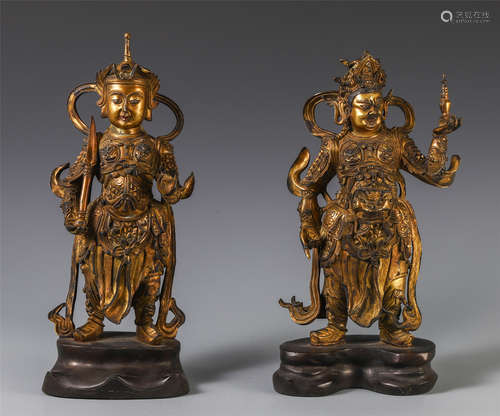 A PAIR OF CHINESE GILT BRONZE BUDDHA