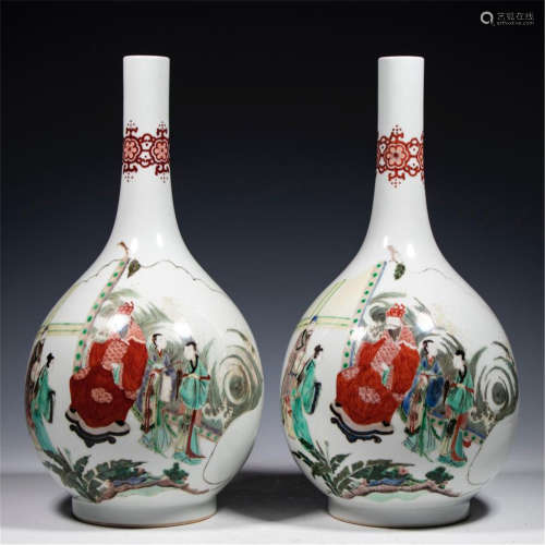 A PAIR OF CHINESE PORCELAIN WUCAI FIGURE VASES