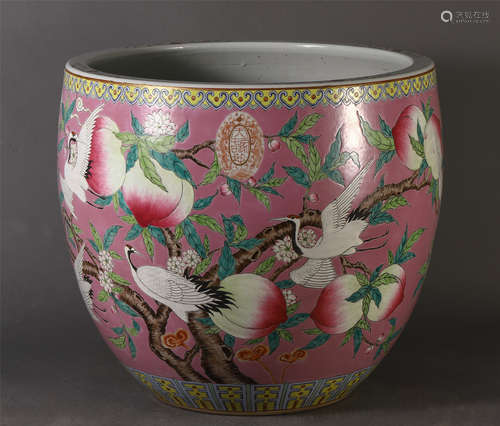 A CHINESE PORCELAIN FAMILLE ROSE PEACH JAR