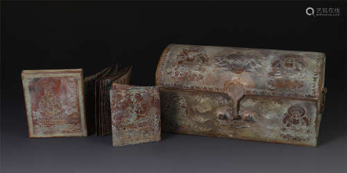 A SET OF CHINESE BRONZE BUDDHIST BOOKLET