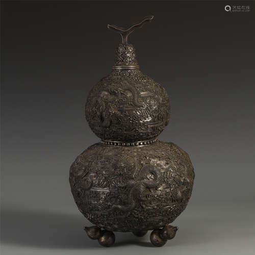 A CHINESE SILVER DRAGON GOURD LIDDED BOTTLE