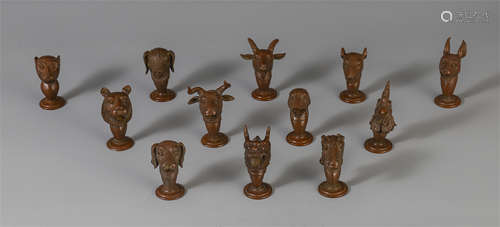 CHINESE BRONZE TWELVE ANIMALS TABLE ITEM