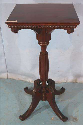 Mahogany Victorian pedestal with 4 legs, 35 in. T.