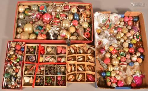 Lot of Vintage Glass Christmas Ornaments.