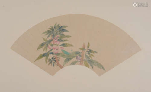 民国佚名手绘扇面 “花卉图” 设色纸本一帧。