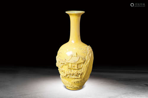 清  黃釉瓷雕山水紋瓶