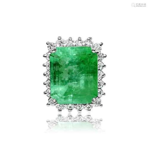 (GIA)14k, Diamond & 100% natural Colombian Emerald Ring