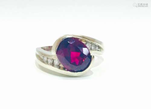 14k Gold. Vintage Rubelite & Diamond Womens Ring