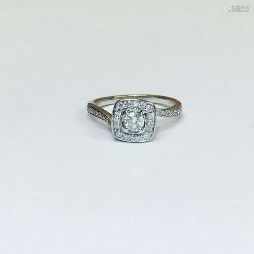 14K White Gold, VS 0.75 Carat Diamond Ring