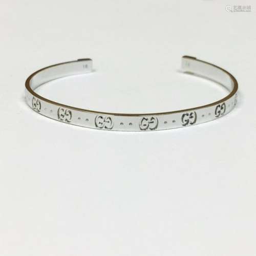 18K White Gold, Gucci Bangle. GIA certifed. Ladies