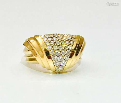 18K Yellow Gold and White Diamond Ring. 15.40 Grams