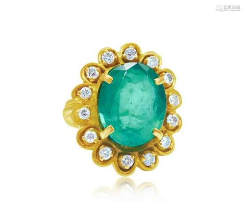 Vintage 18K, 5.50 CT Emerald & VS Clarity Diamond Ring