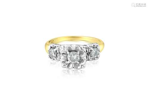 Ladies, 0.37 Carat Diamonds in 14k Gold Ring. Vintage