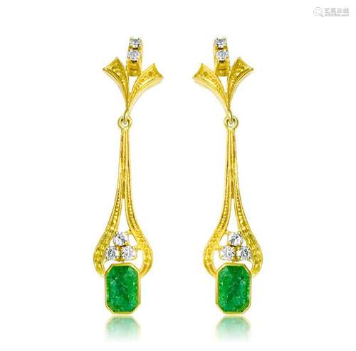 Vintage 18K Gold Emerald and Diamond Ladies Earrings