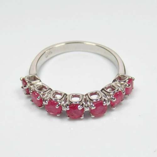 2.39 g 925 Sealed Silver 1.05 Ct Natural Ruby Ring