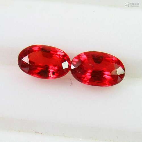 0.88 Ct Natural Reddish Orange Sapphire Oval Pair