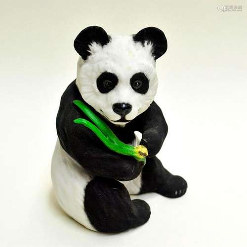 BOEHM PORCELAIN PANDA SEATED