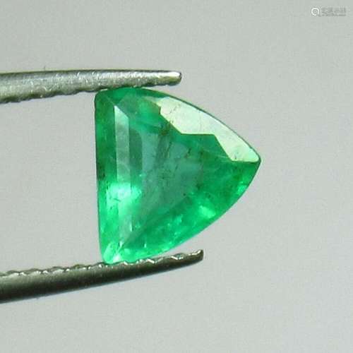 0.77 Ct Natural  Zambian Emerald Trillion Cut